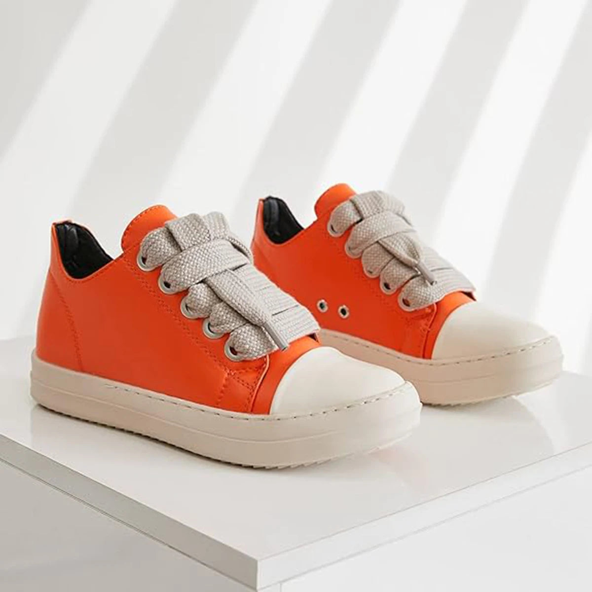 Men Casual Shoes Low Cut Flat Bottom Minimalist College Style