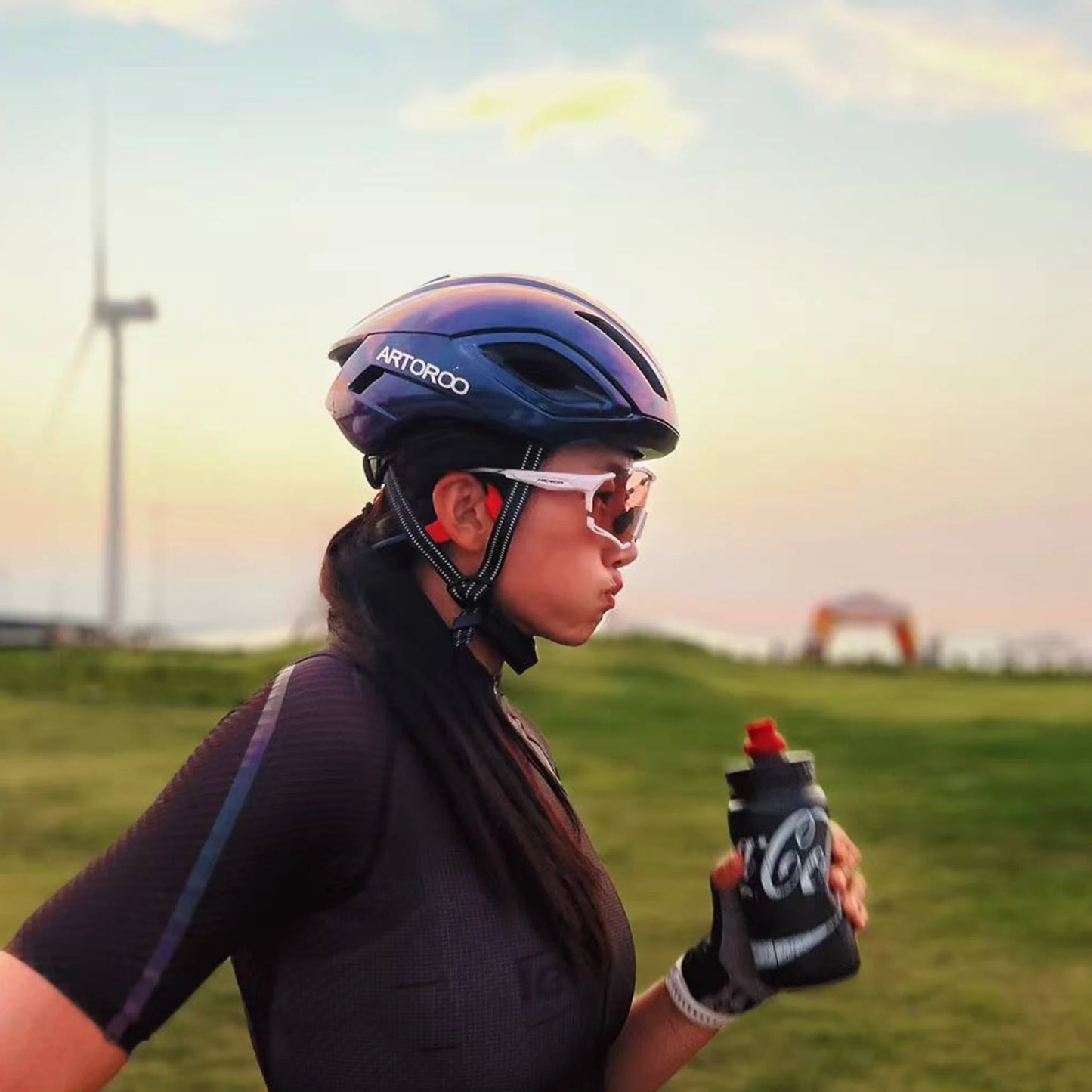 ARTOROO Ultralight Road Bike Helmet for Adults